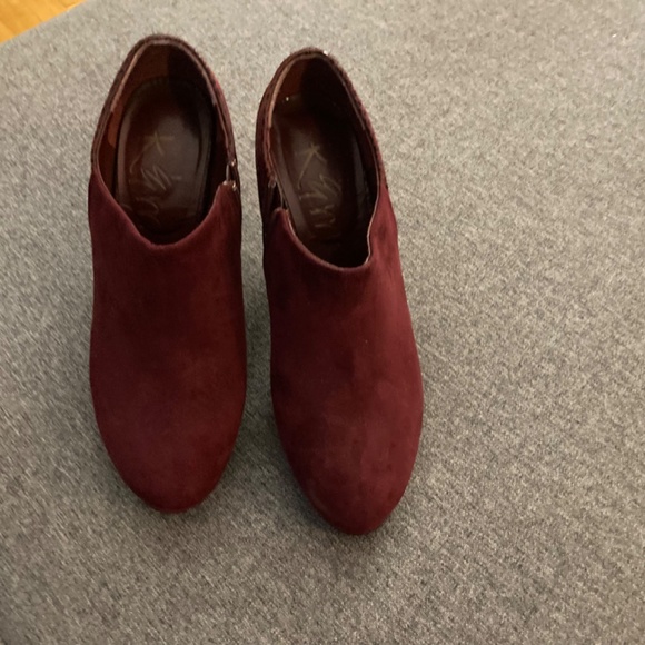 Burgundy bootie - Picture 5 of 8